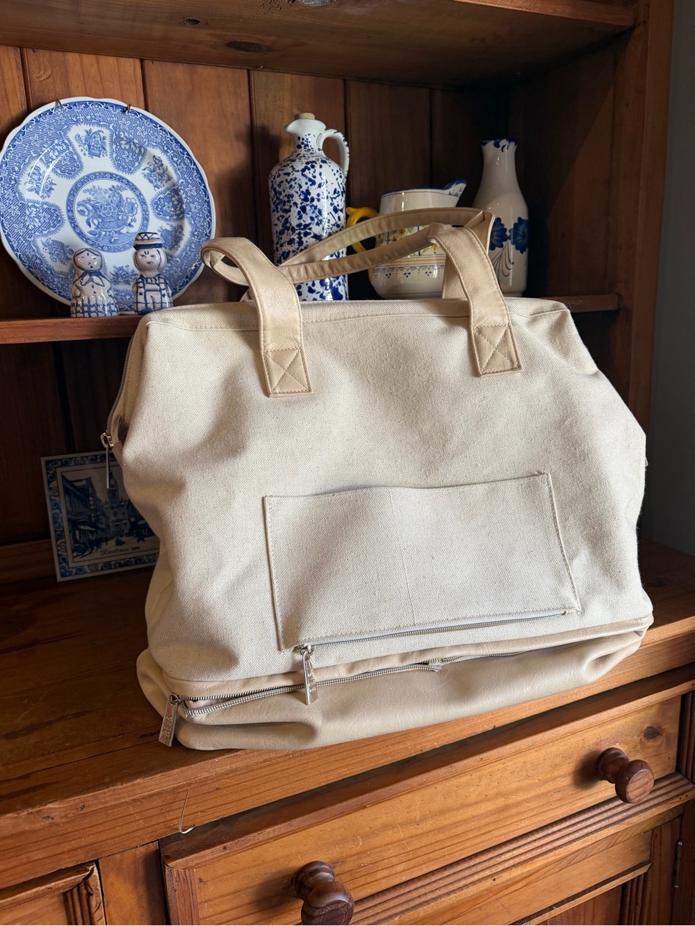 Beis The Weekender Canvas Tote in Beige - Picture 4 of 8